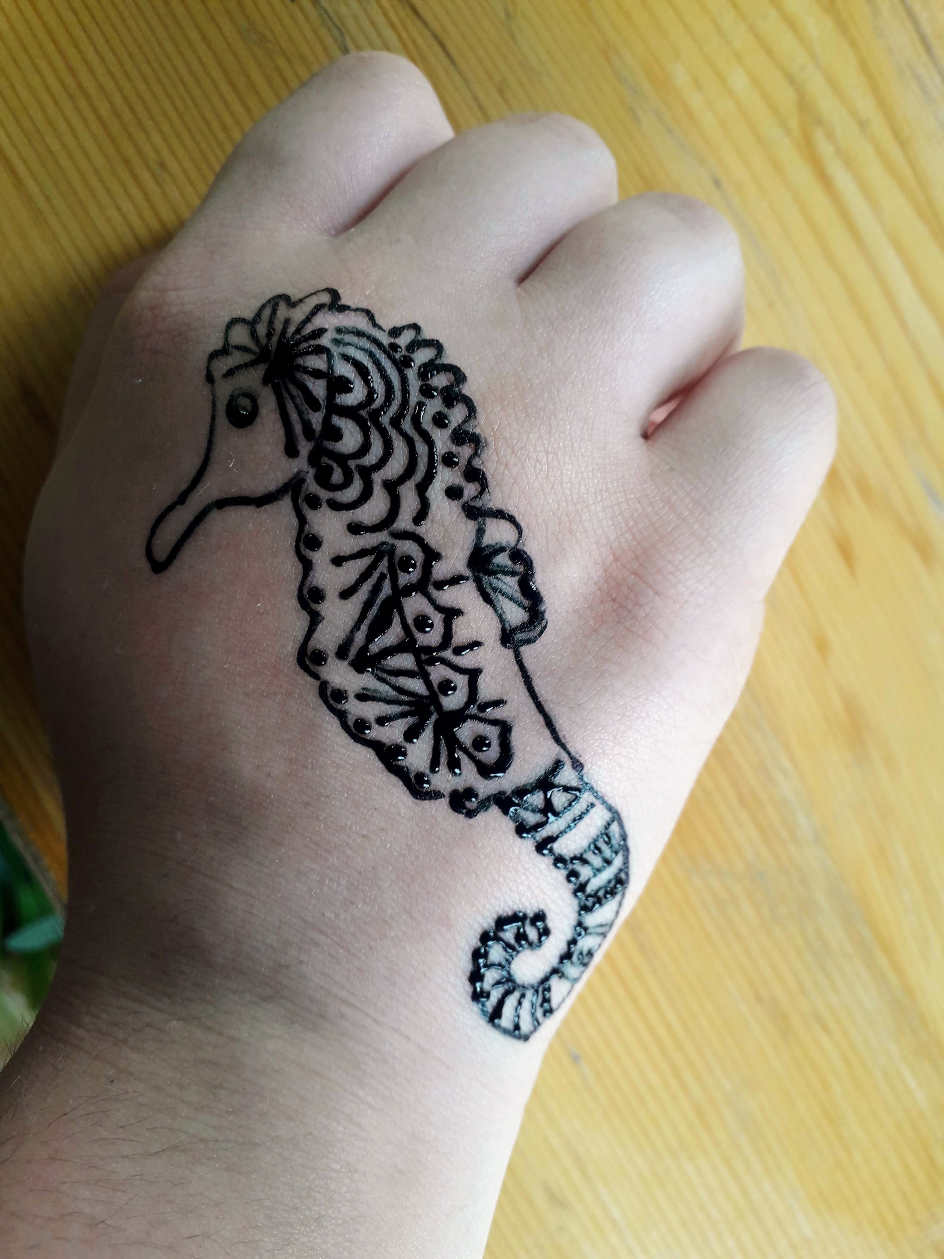 henna csikóhal